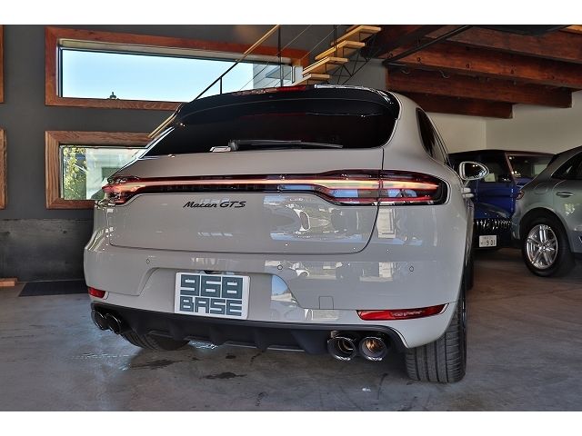 Porsche MACAN 2021-05 17494-7
