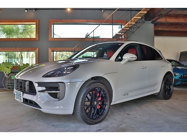 Porsche MACAN 2021-05 17494-0