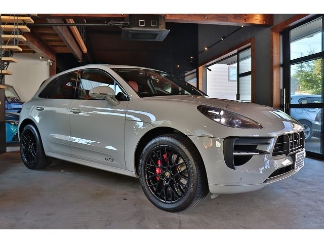 Porsche MACAN 2021-05 17494-2