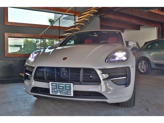 Porsche MACAN 2021-05 17494-6