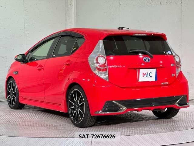Toyota AQUA 2014-08 329236-6