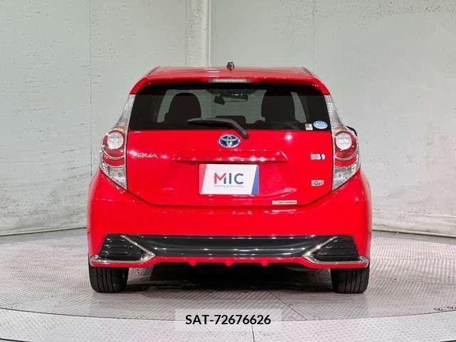 Toyota AQUA 2014-08 329236-5