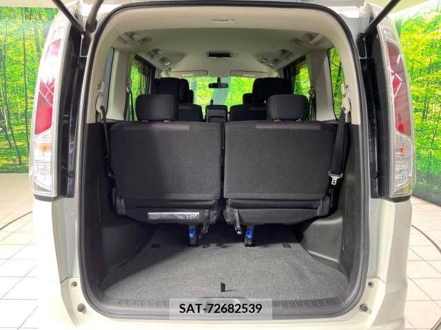 Nissan SERENA 2011-09 339168-11