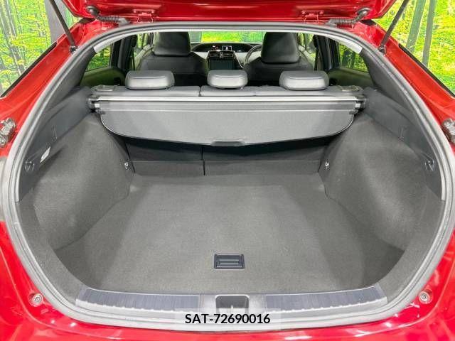 Toyota PRIUS 2018-06 282195-10