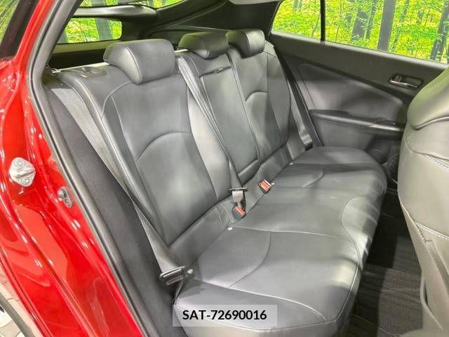 Toyota PRIUS 2018-06 282195-9