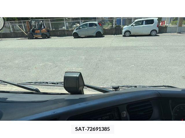 Nissan QUON 2020-11 282621-17