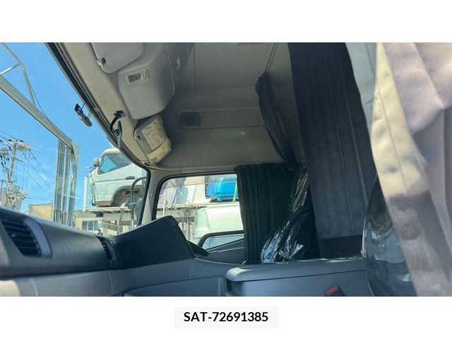 Nissan QUON 2020-11 282621-7
