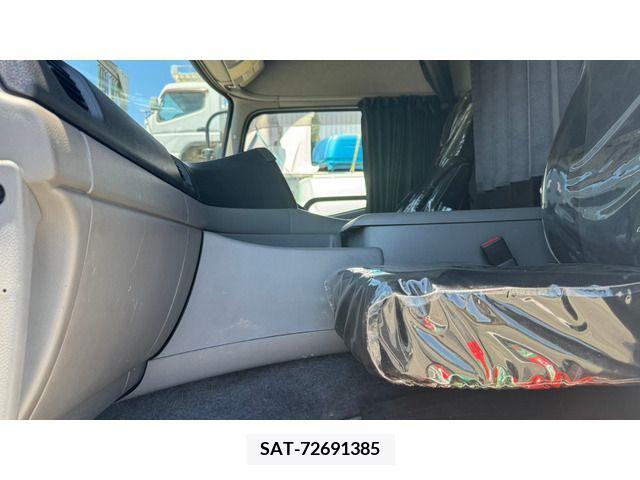 Nissan QUON 2020-11 282621-6
