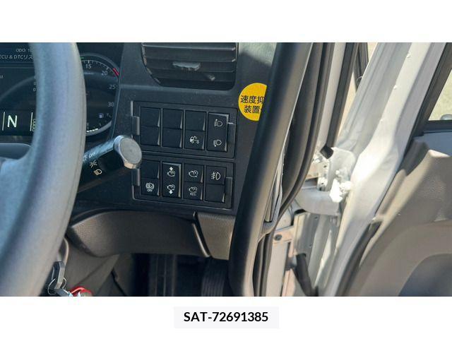 Nissan QUON 2020-11 282621-13