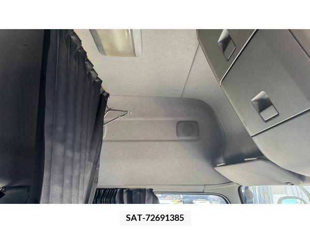 Nissan QUON 2020-11 282621-18