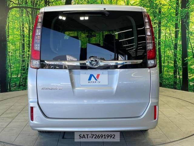 Toyota ESQUIRE 2015-10 359770-15