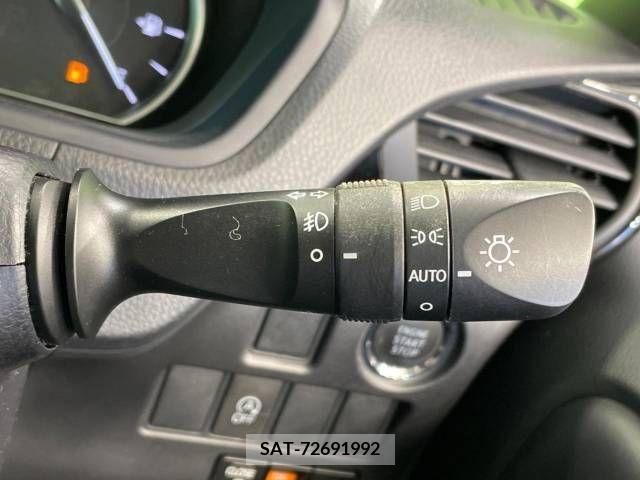 Toyota ESQUIRE 2015-10 359770-6