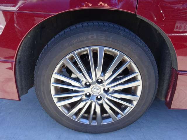 Nissan ELGRAND 2020-10 195915-13