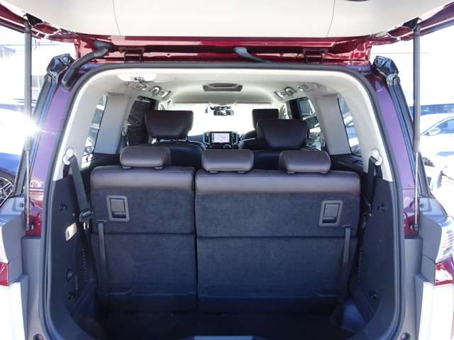 Nissan ELGRAND 2020-10 195915-8