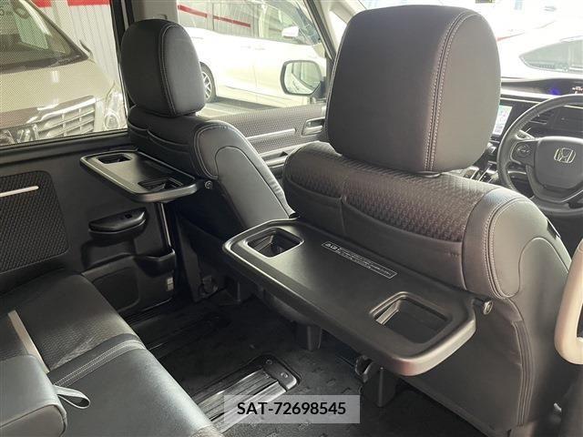 Honda STEP WGN 2017-02 209179-16