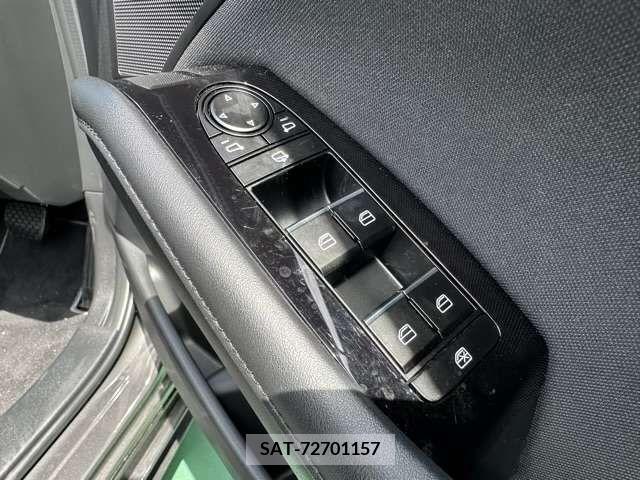 Mazda MAZDA3 2022-01 276406-8