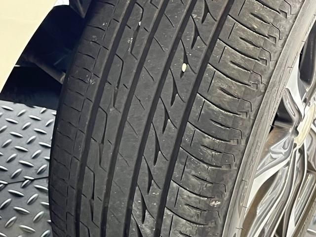 Toyota ESQUIRE 2014-11 187390-20