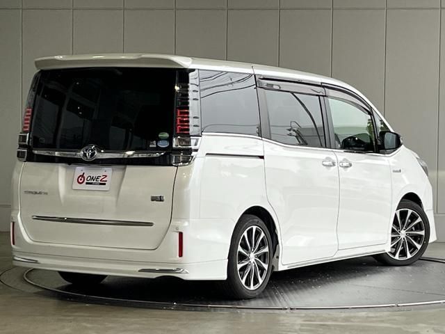 Toyota ESQUIRE 2014-11 187390-1