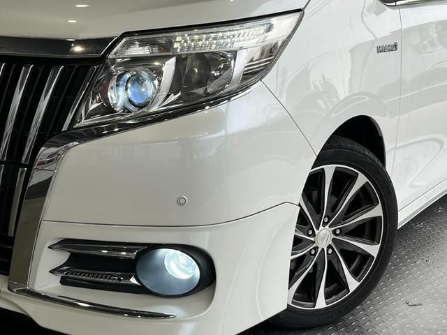 Toyota ESQUIRE 2014-11 187390-2