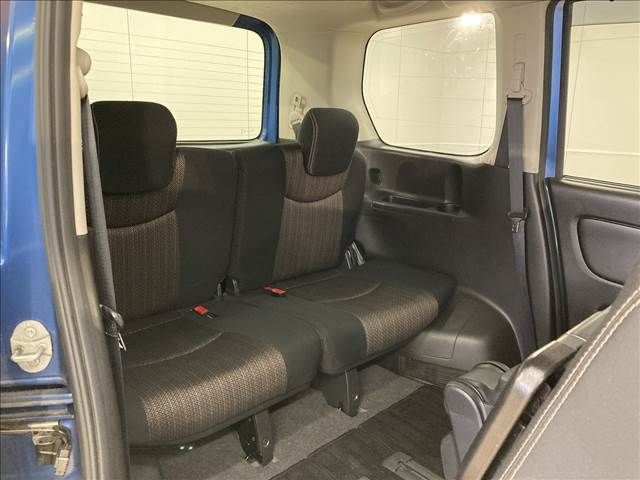 Nissan SERENA 2015-07 20782-10