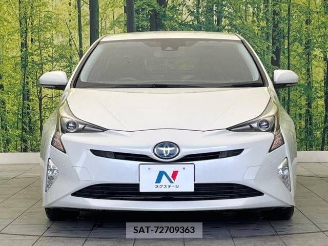 Toyota PRIUS 2016-10 241028-14