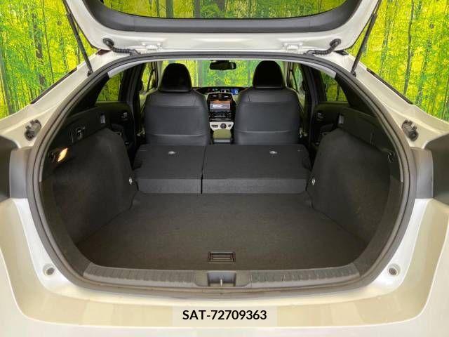 Toyota PRIUS 2016-10 241028-11