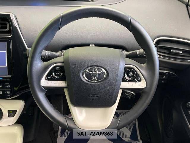 Toyota PRIUS 2016-10 241028-8