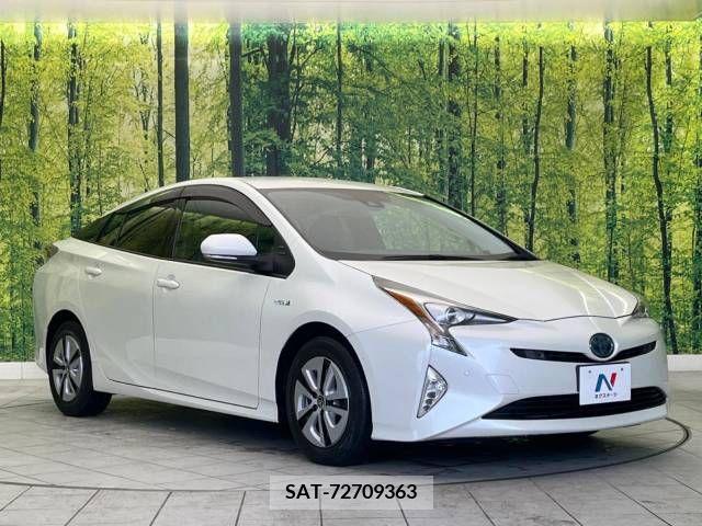Toyota PRIUS 2016-10 241028-16