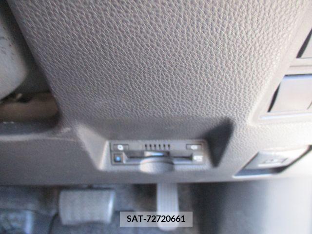 Toyota YARIS 2020-04 290845-7