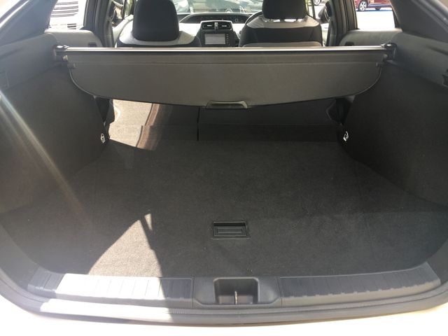 Toyota PRIUS 2016-07 10785-12