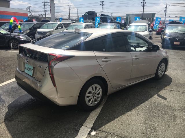 Toyota PRIUS 2016-07 10785-3