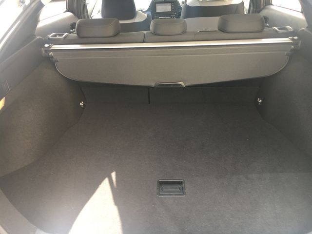 Toyota PRIUS 2016-07 10785-9