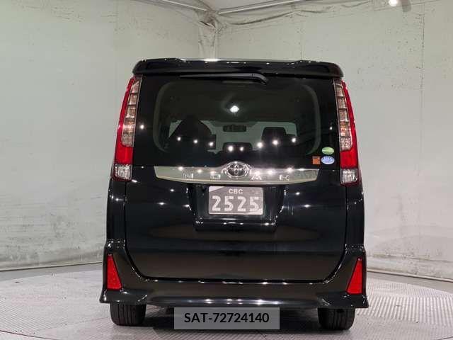 Toyota NOAH 2014-03 204830-9