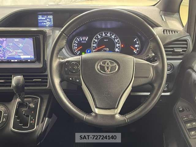 Toyota NOAH 2014-03 204830-13