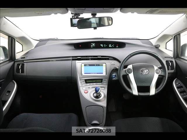 Toyota PRIUS 2012-03 283326-2