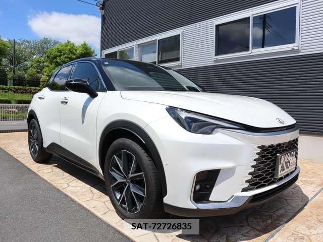 Lexus LBX 2024-03 275424-2