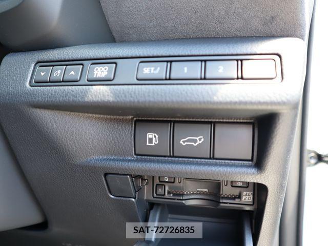 Lexus LBX 2024-03 275424-19