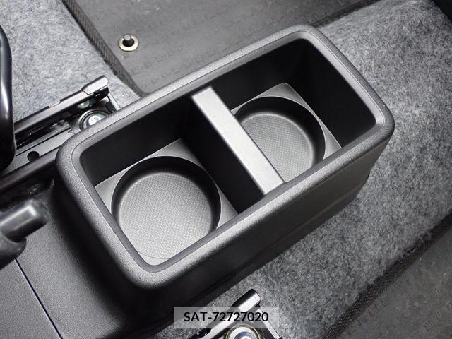 Suzuki ALTO 2017-02 372583-21