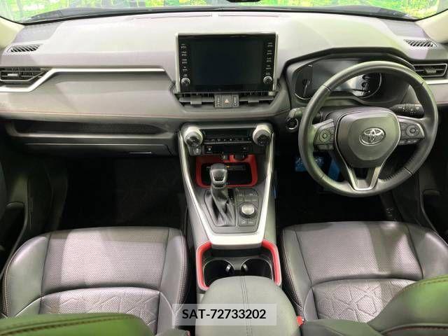 Toyota RAV4 2021-03 224658-1