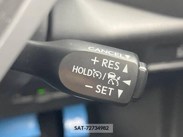Toyota C-HR 2017-05 264068-5