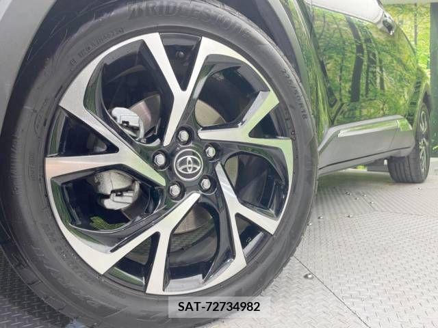 Toyota C-HR 2017-05 264068-13