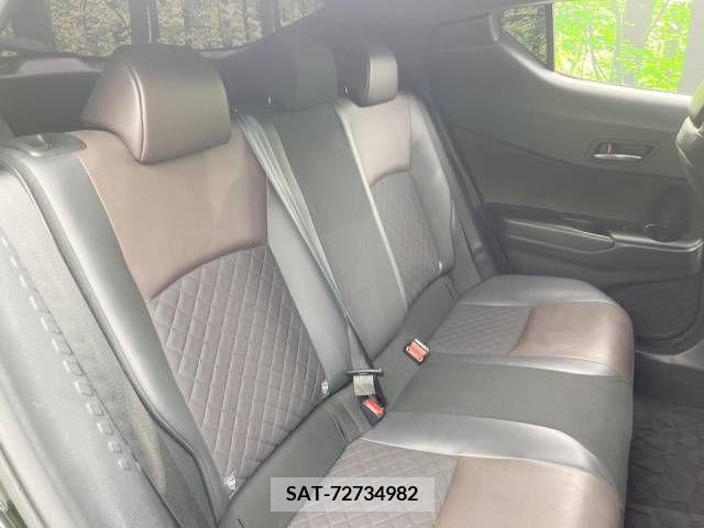 Toyota C-HR 2017-05 264068-10