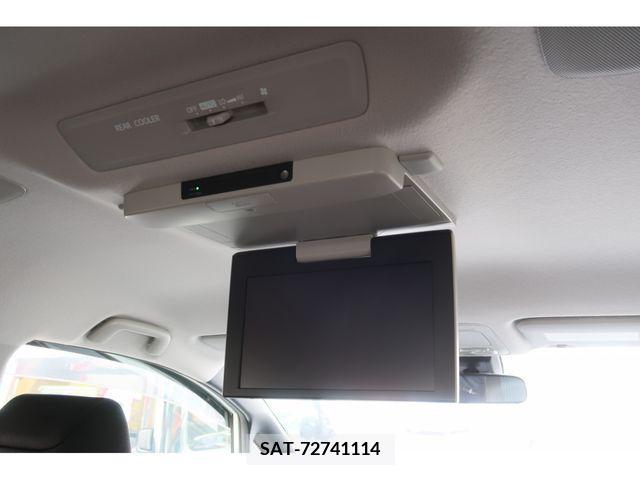 Toyota VOXY 2016-06 321489-8