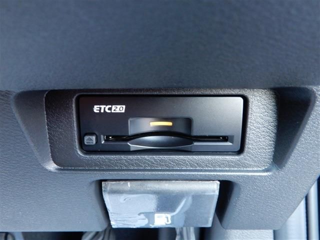 Nissan AURA 2023-01 1868-12