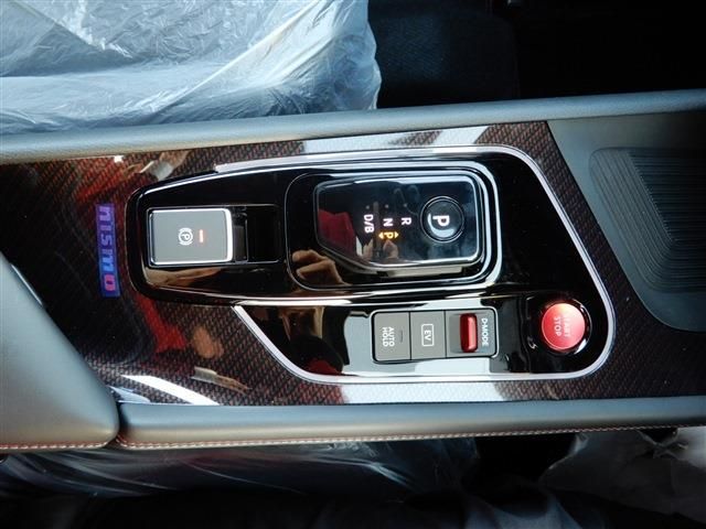 Nissan AURA 2023-01 1868-21