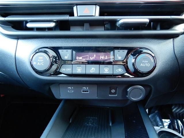 Nissan AURA 2023-01 1868-17