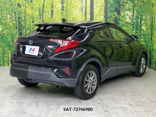 Toyota C-HR 2017-10 264249-17