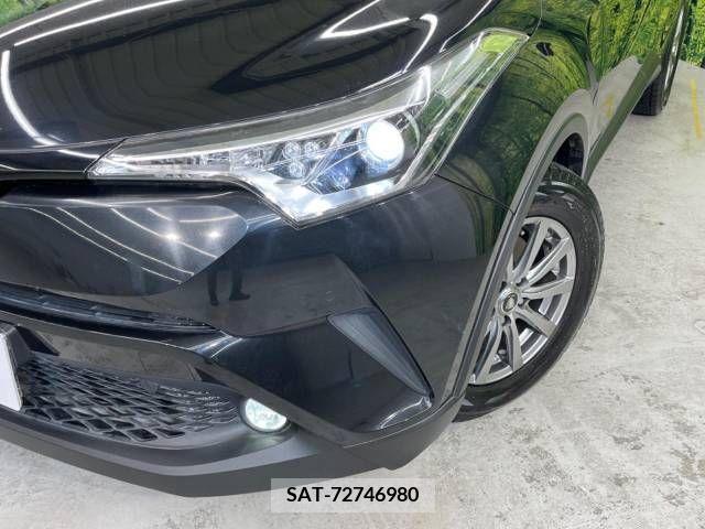Toyota C-HR 2017-10 264249-12