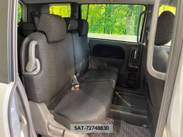 Toyota SIENTA 2012-04 342354-9