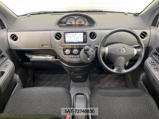 Toyota SIENTA 2012-04 342354-1